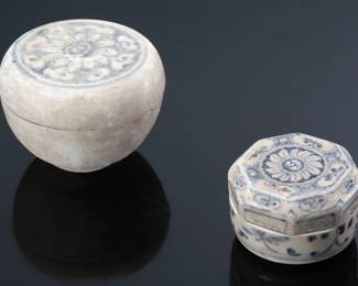 Lot of 2 Hoi An Shipwreck Ceramic Lidded Jars Viennese Porcelain 		289027
