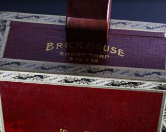 Vintage Cigar Box 3-string Guitar	6.25x6.5x30.5in	196072
