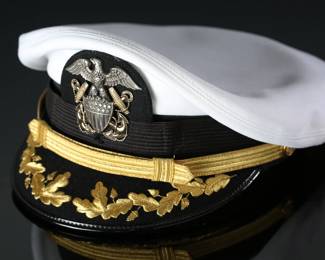 US Navy Officers Dress Visor Cap Hat White	Size: unmarked look like 7.25	199125
