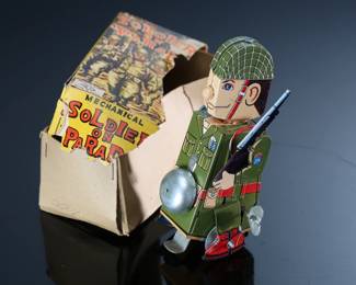 1950s Yonezawa Toys S.Y. Japanese Tin Litho Windup Toy Mechanical Soldier on Parade	6.5x3.15x3.5in	196070
