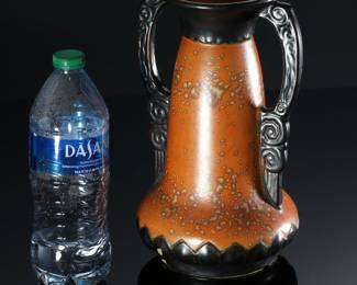 Ditmar Urbach Alienware Vase Czechoslovakia Art Deco Pottery 10913&nbsp;	9.75x5.55x5.55in 	196052
