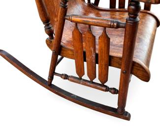 Vintage Craftsman Oak Bentwood Rocking Chair	35x26x34in	196188
