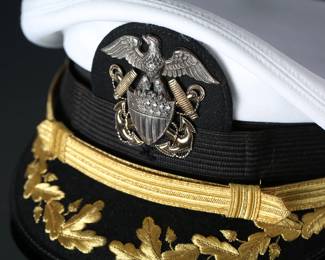 US Navy Officers Dress Visor Cap Hat White	Size: unmarked look like 7.25	199125
