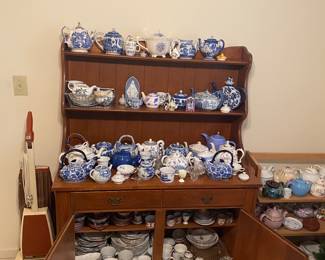 346 different teapots to choose from. Like to see some? Here we go....