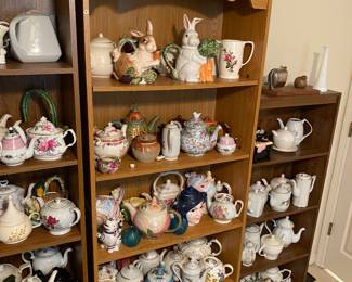 Did I mention there are 347 teapots for sale?