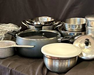 "Woodside Plantation: Anderson Mill" in Aiken, SC. Closing Wed 3/20 at 8p. Pickup is Fri 3/22 12-6p. Shipping is available on most items. Please click here to view more photos, descriptions, and current bids:&nbsp;https://ctbids.com/estate-sale/26815