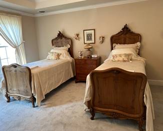 18 century Italian Louis XV twin beds