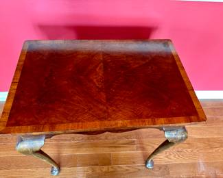 Mahogany table With bookmarked veneer