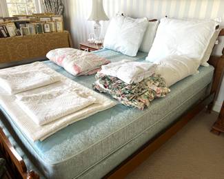 Queen - Comforter Sold 