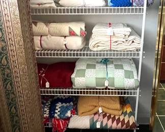 Quilts - Linens 