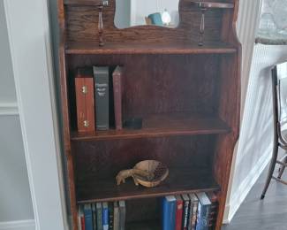 Oak bookcase with mirror