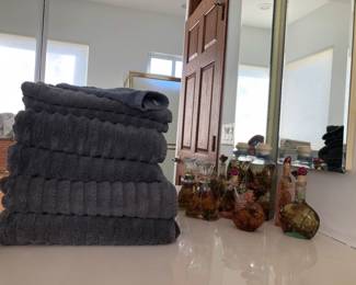 Bathroom Linens, Decor