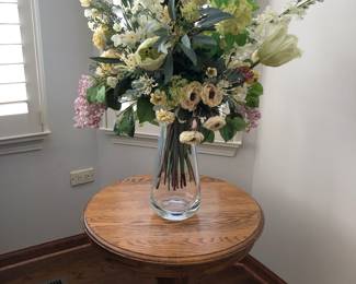 Round Oak Table, Floral