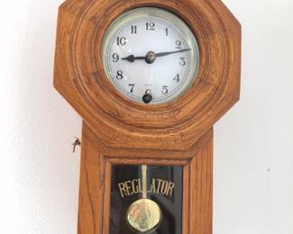 Small Regulator Clock