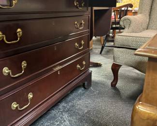 Mahogany Secretary Ladies Desk Bureau Bookcase Hutch Lighted 