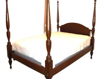 Craftique solid mahogany full size Ashlawn bed