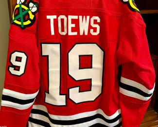 Jonathan Toews # 19 Reebok Jersey Size Small