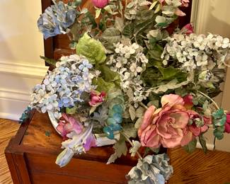 Early 20th Century Oak and Original Porcelain Commode with Wood Cover from England