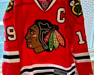 Jonathan Toews # 19 Reebok Jersey Size Small