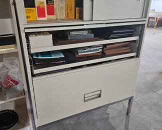 Lateral combo filing cabinet
