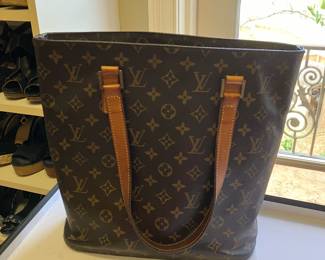 Vintage Authentic Louis Vuitton GM LV mono Vavin model $800