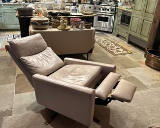 #46 - $1450- Leather Swivel Chair Off white (for Sale at DUH retail $5K) 28"Wx30"Dx39"H (American leather)