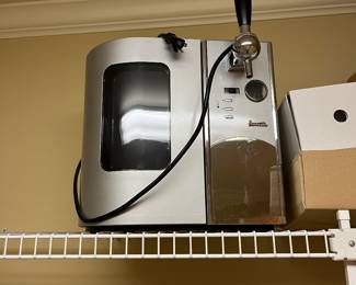 $200 - Avanti coffee machine 