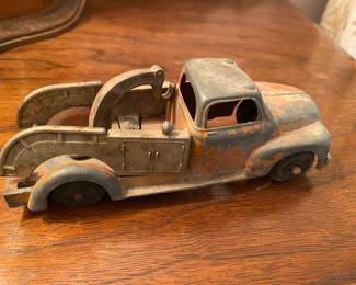 $36 - Hubley kitty toy tow truck miniature cast iron