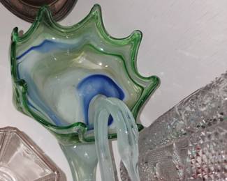 Glass swan