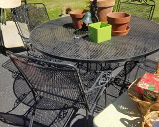 Vintage iron table and 4 chairs 