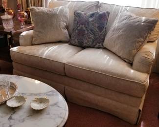 Like new, clean as a pin damask loveseat. 
