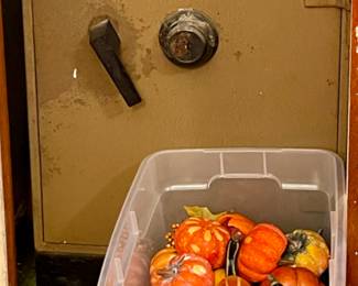 Vintage Meilink Safe