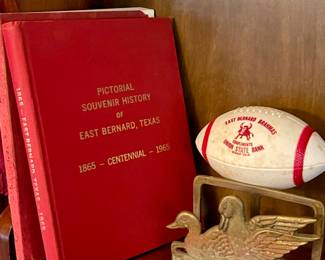 Pictorial Souvenir History Of East Bernard Books