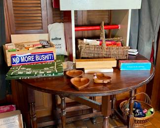 Vintage Drop Leaf Table, Poker & Card Games, Dominoes