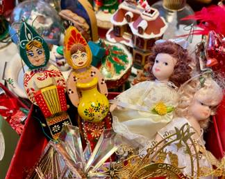 Vintage Hallmark 1987 Goldtone Nativity Ornament