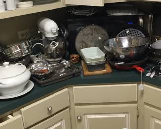Selection of kitchen items including a Kitchen Aid mixer