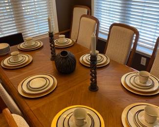 Royal Gallery Fine China 55040 Japan 8 pc Place Setting/Decorator Candlesticks/Pottery