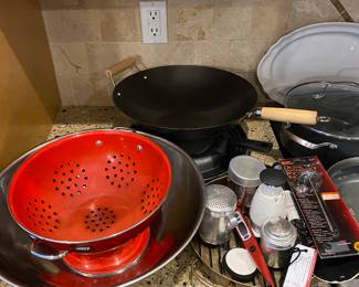 Large Wok/Stainless Mixing Bowl/Red Colander/Cooking Thermometers