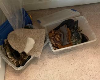 Gloves/Scarves/Toboggan