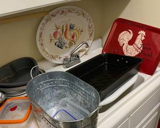 Large Roasting Pan/Serving Trays/Heart Baking Pans