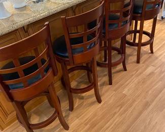 Set of 4 Swivel High Back Bar Stools