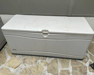 Large Lifetime Outdoor Storage Chest 