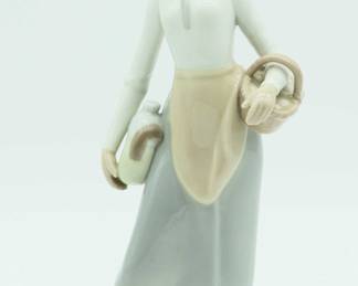 Casades Spain Porcelain Figurine Woman Carrying Basket 10 Tall