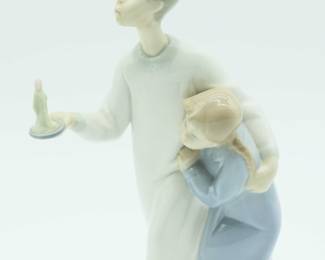 Lladro Boy In Night Shirt Matte Finish Figurine