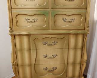 Carved French Style Serpentine Front Dresser - 7 Drawers