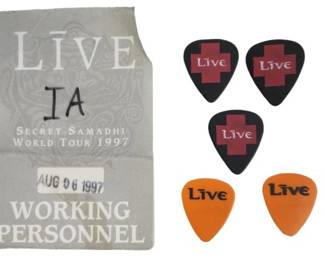 Live 1997 Stage Crew Pass & Guitar Picks