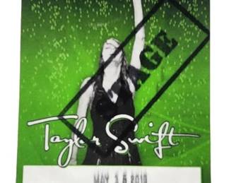 Taylor Swift 2010 Fearless Tour Concert Crew Pass