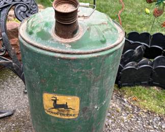 Original John Deere gas can it is a collectors item. I am asking 