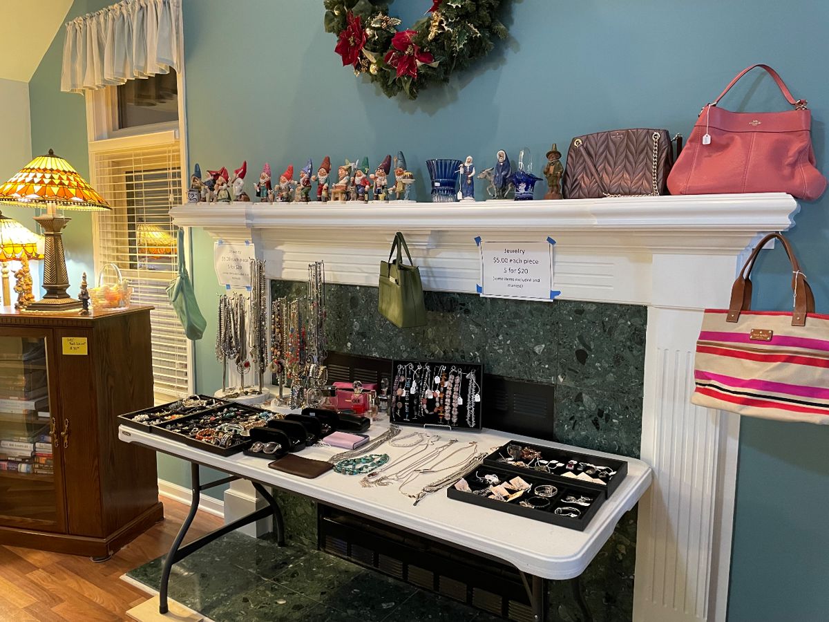 Lake Angela Richmond Estate Sale UPDATED starts on 3/23/2024