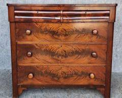 Lovely Antique Flame Mahogany chest of drawers
